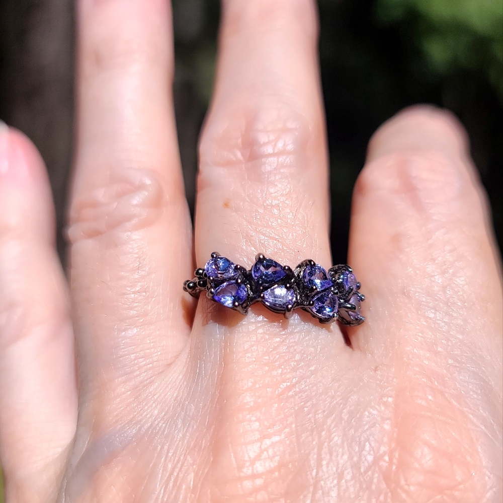 STUNNING Tanzanite sterling & Rhodium ring sz7 - Picture 8 of 10